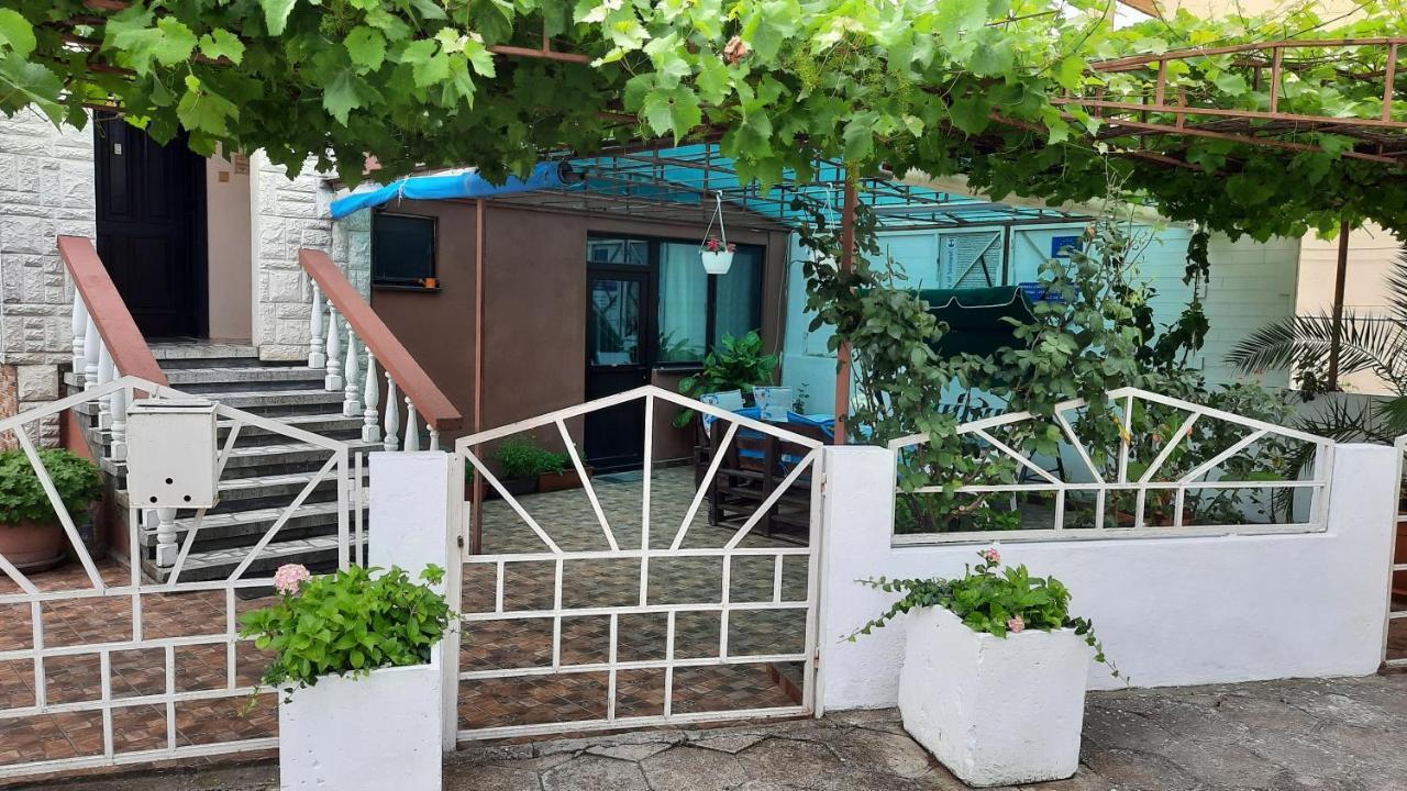 Guest House Zora 索佐波尔 外观 照片